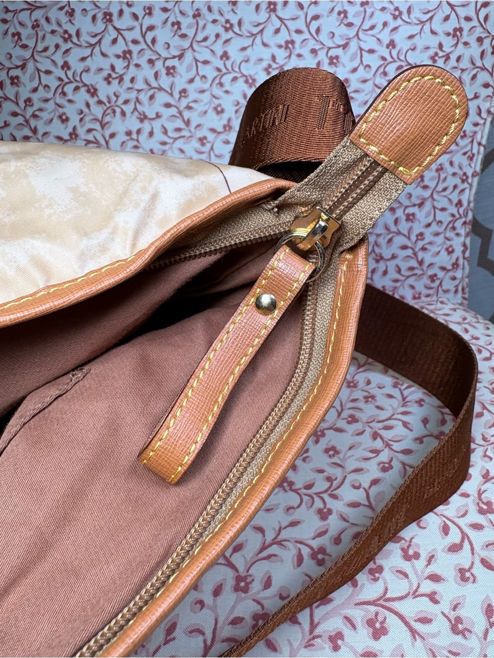 Alviero Martini Map-Print Crossbody in Tan and Brown - Picture 6 of 8